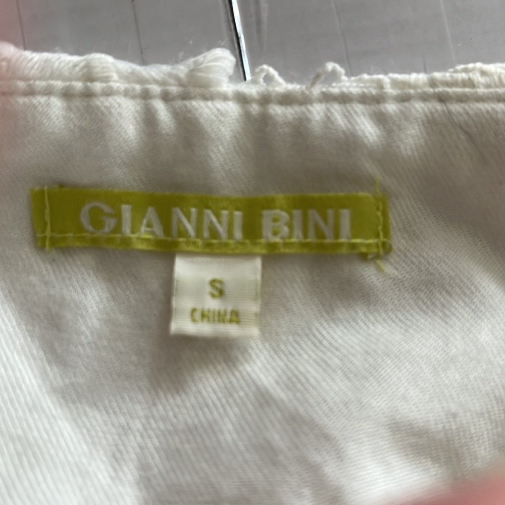 Gianni Bini, size small ,white skirt NWOT - Picture 6 of 6